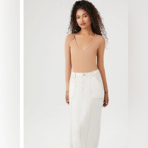 Forever 21 Long-Sleeve V-Neck Bodysuit - Picture 3 of 5